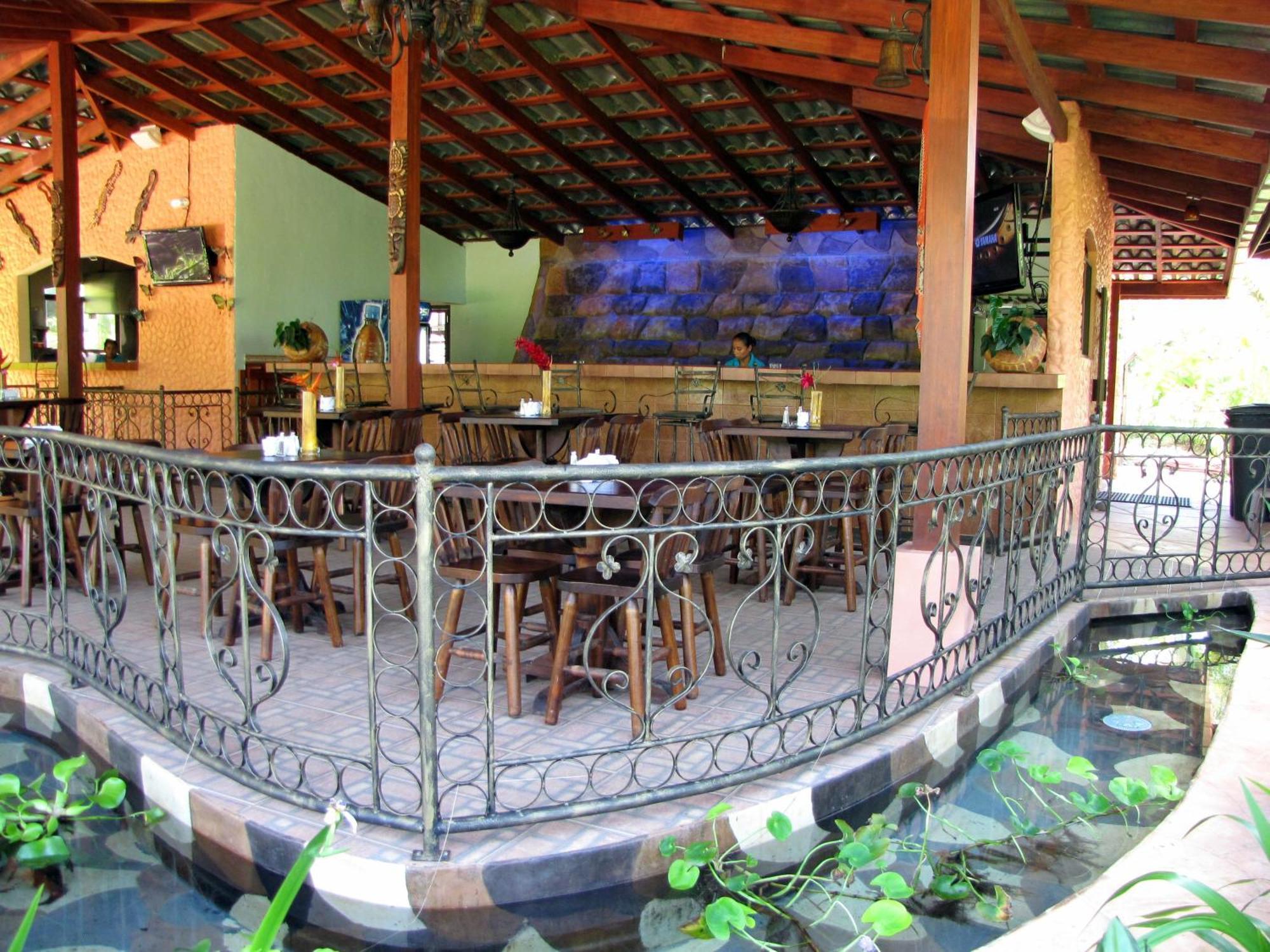 Blue River Resort&Hot Springs Liberia Restaurant bilde